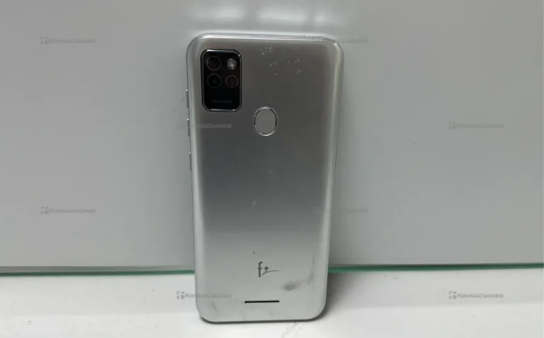 Sharp SH530U 0/20 ГБ