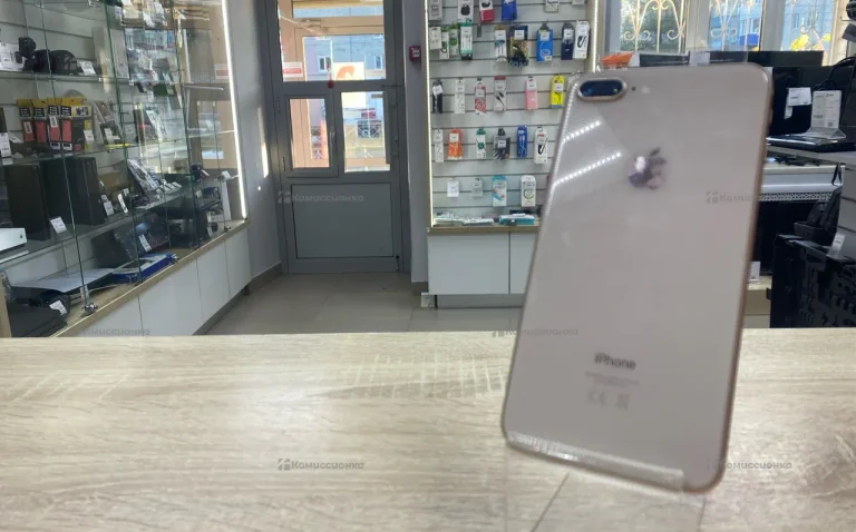 Apple iPhone 8 Plus 3/64 ГБ