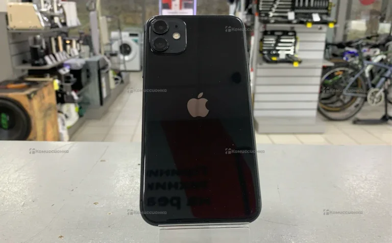 Apple iPhone 11 4/64 ГБ