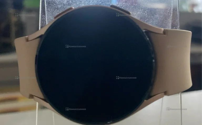 Часы  Galaxy Watch4