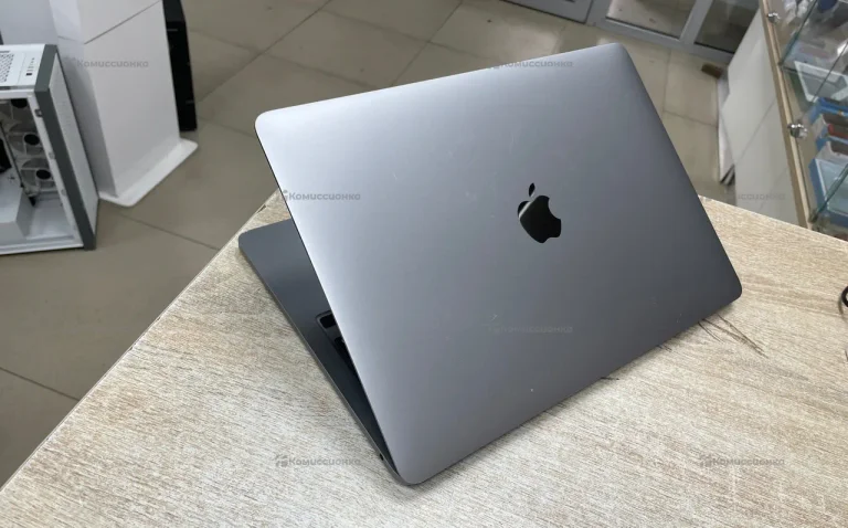 Ноутбук Macbok Pro M2 2022