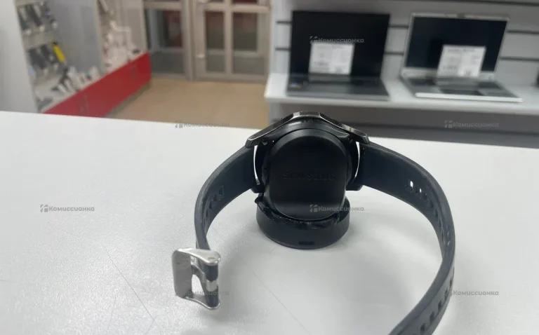 Часы  Samsung Gear s3