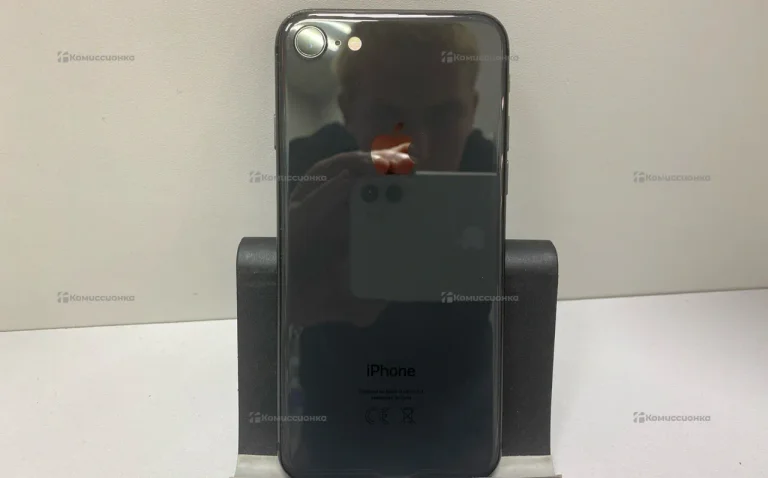 Apple IPhone 8 64Gb