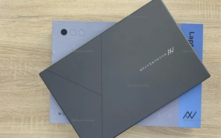 Ноутбук  Machcreator one i3