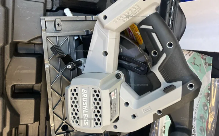 Аккумуляторная дисковая пила Интерскол ДПА-165/18В