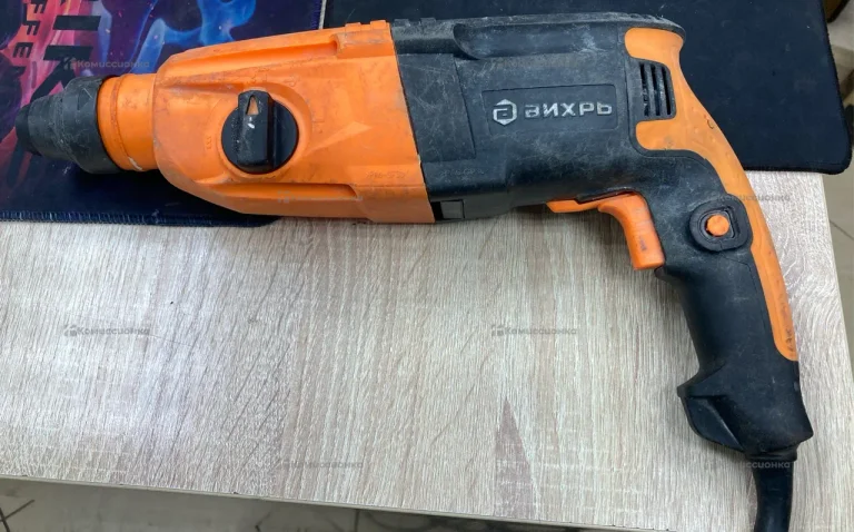 Перфоратор ВИХРЬ П-750