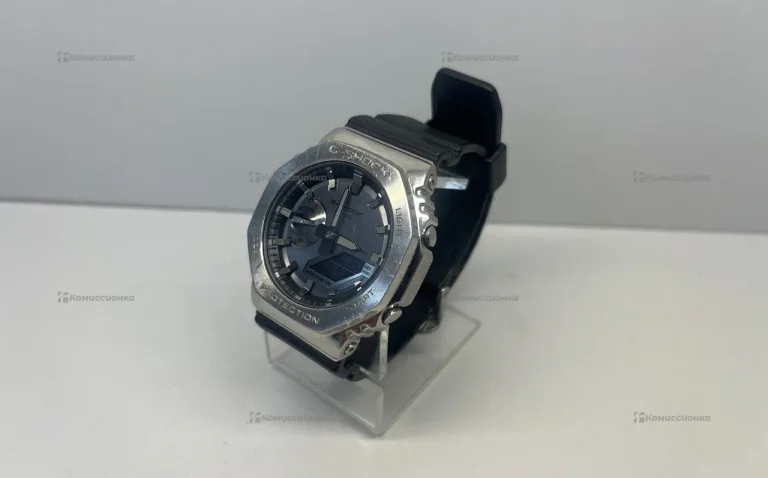 Часы G-SHOCK CASIO GM-2100