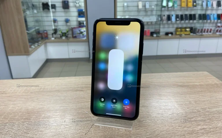 Apple iPhone XR 3/64 ГБ