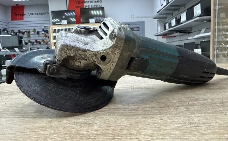 Уши Makita GA5030