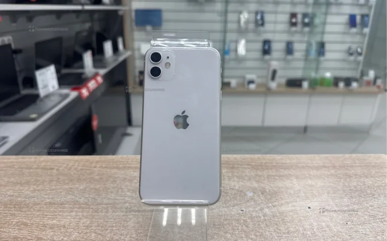 Apple iPhone 11 4/64 ГБ