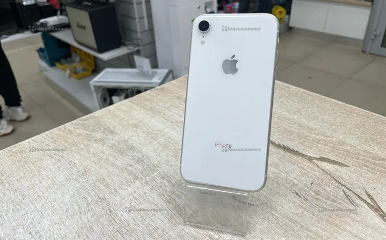 Apple iPhone XR 3/64 ГБ