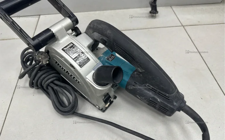 Штроборез Makita SG1251.