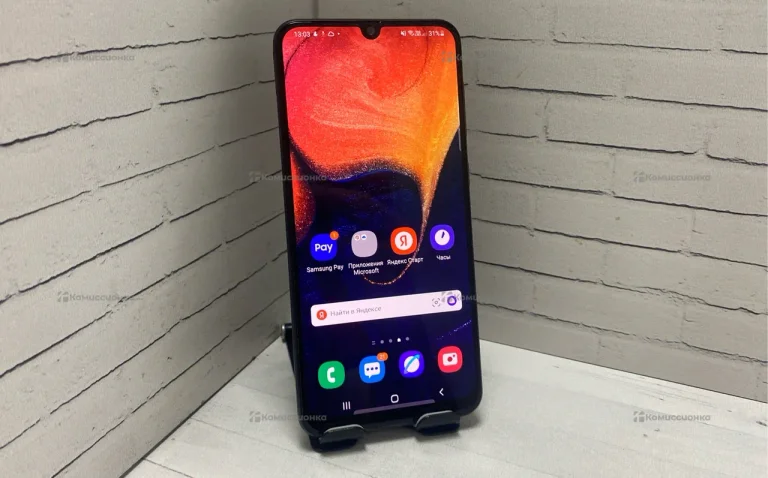 Samsung Galaxy A50 4/64 ГБ