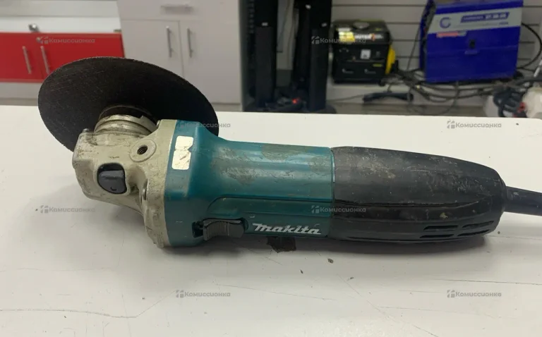 УШМ makita GA4530