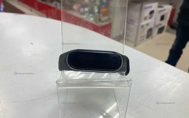 Часы  mi band 4