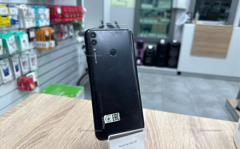 Honor 8c 3/32 GB