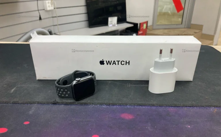 Часы Apple Watch SE 40mm