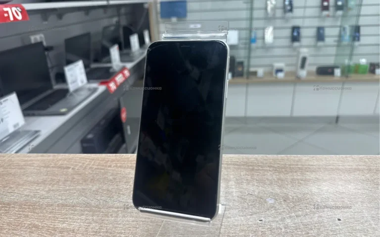 Apple iPhone 11 4/64 ГБ