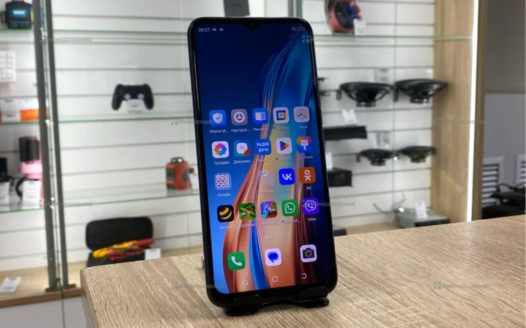 Tecno Spark 8C 4/64 ГБ