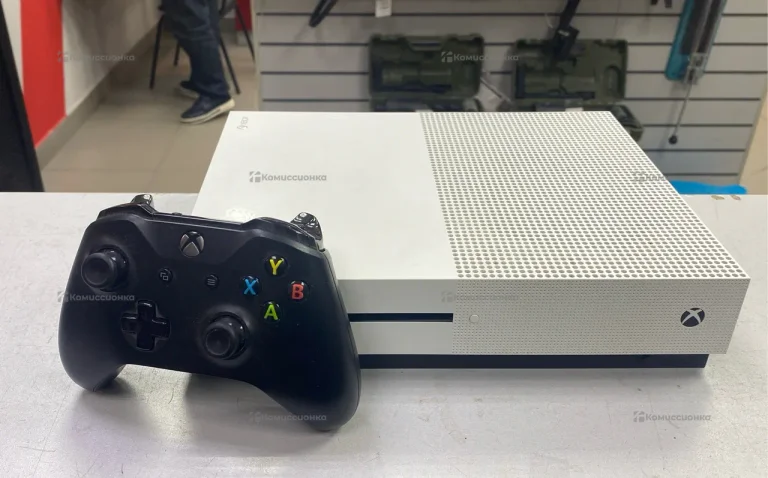 Приставка Xbox One S 500 ГБ