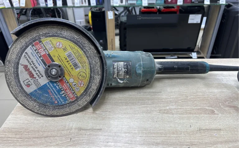 УШМ makita GA9020