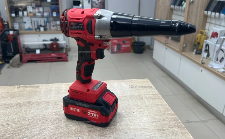 заклепачник аккамуляторный 15000n