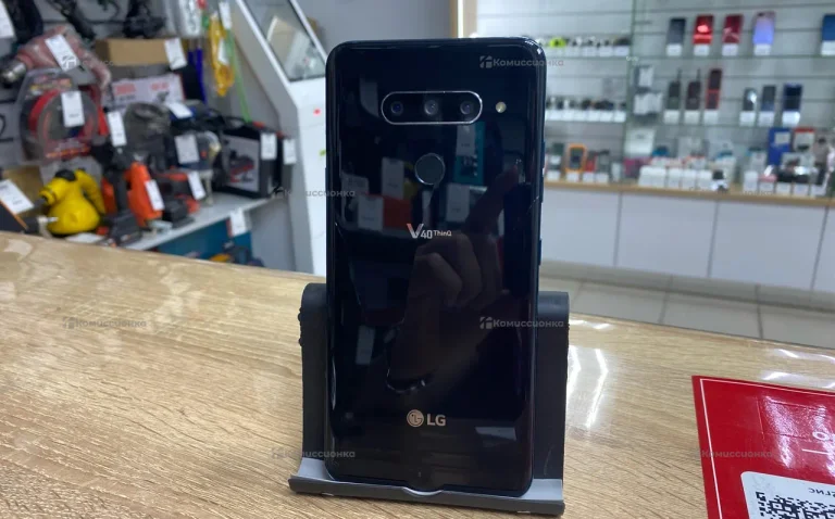 LG V40 ThinQ 6/128 ГБ