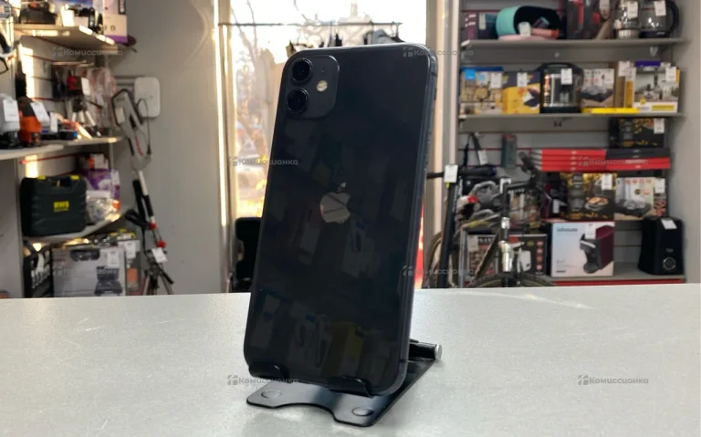 Apple iPhone 11 4/128 ГБ