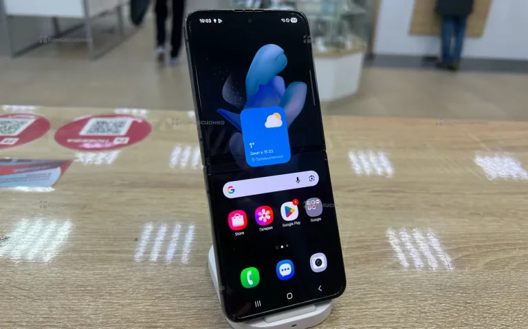 Samsung Galaxy Z Flip4 8/256 ГБ