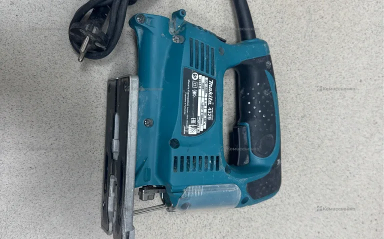 Электролобзик makita 4329