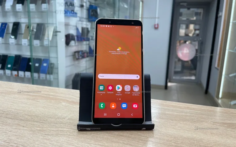 Samsung Galaxy J6 3/32 ГБ