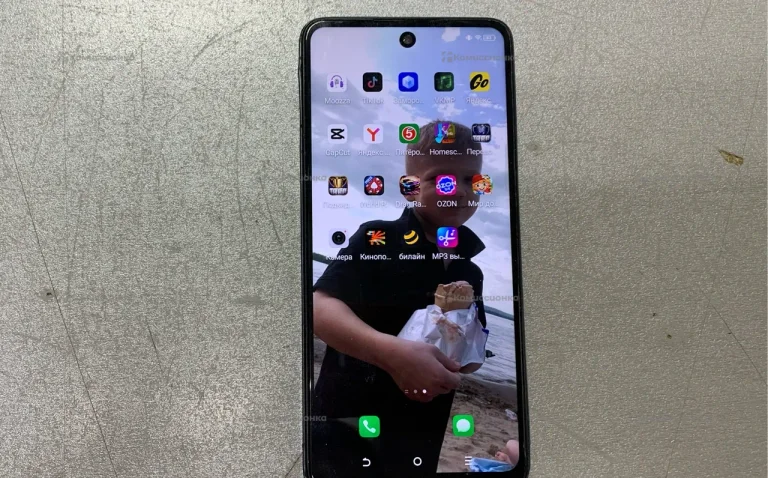 Tecno Spark 20 8/128 ГБ