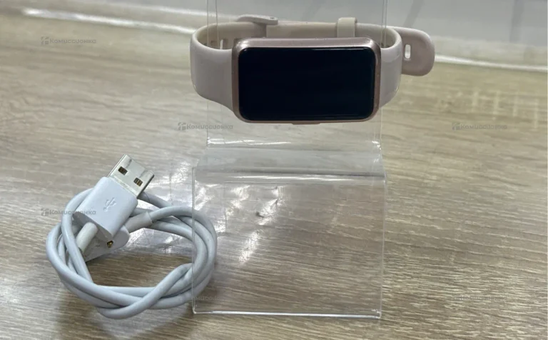 Часы  Huawei band 7