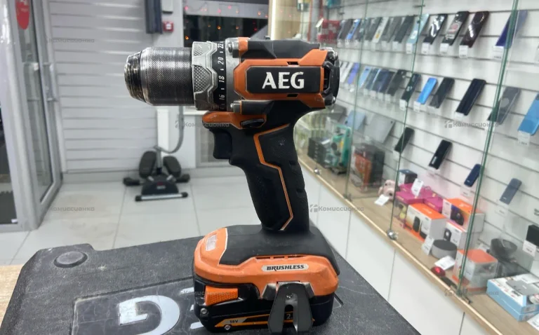 Аккумуляторная дрель-шуруповерт AEG BS18SBL