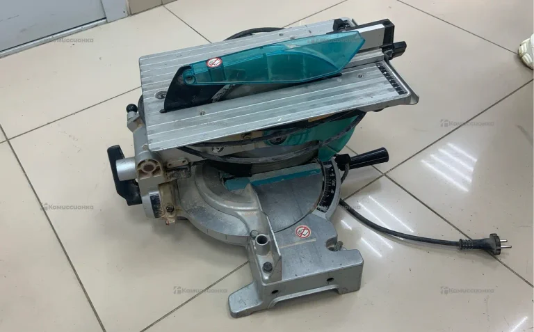 Торцовочная пила makita LH1040