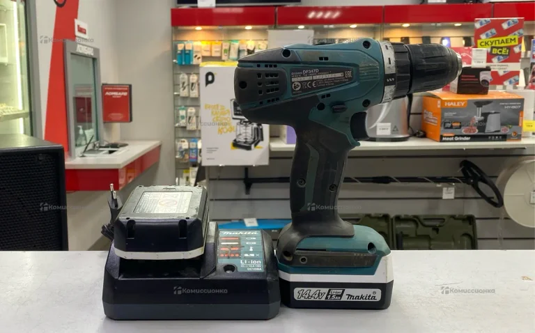 Дрель-шуруповерт makita DF347D