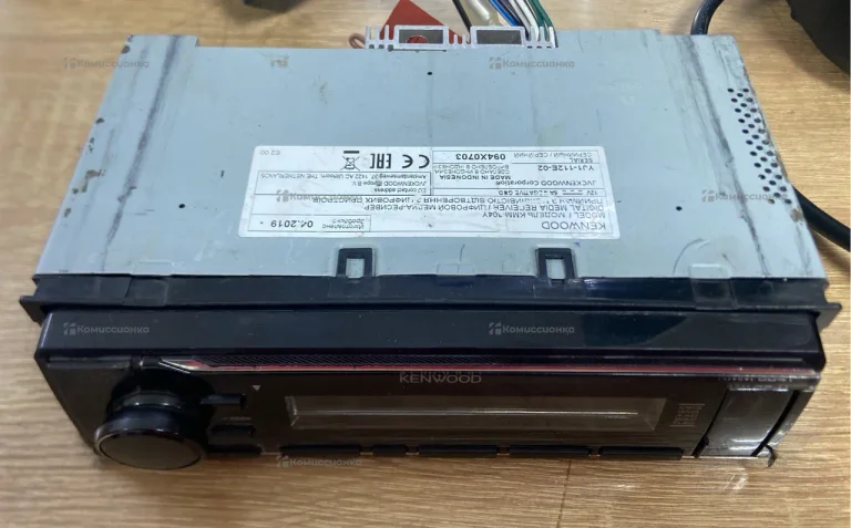 Автомагнитола  Kenwood KMM-304Y