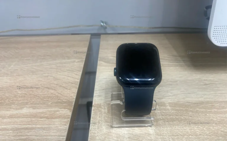 Часы  Apple Watch 7 45mm