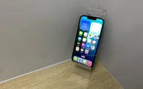 Apple iPhone 14 6/128 ГБ АКБ 85 не вскрывался