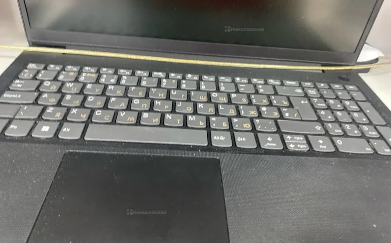 Ноутбук  Lenovo v15 g4 amn