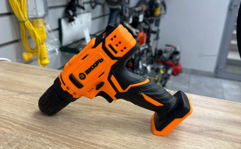 Аккумуляторный шуруповерт Вихрь ДА-18В-2