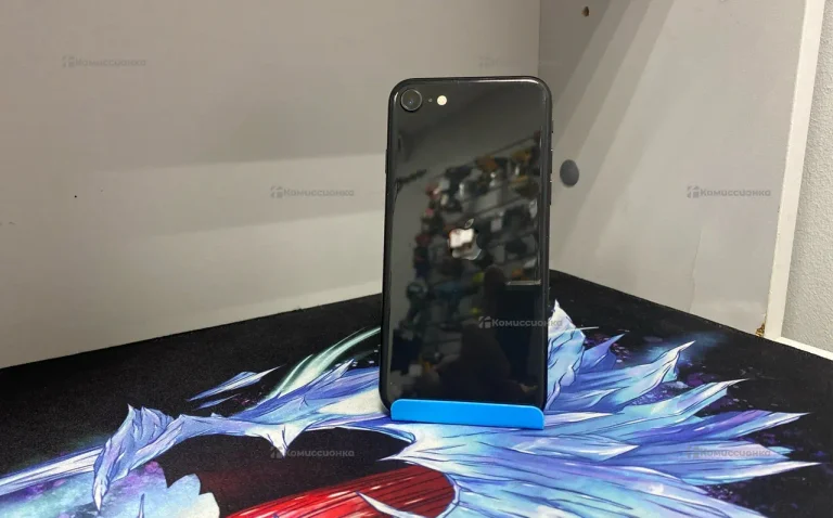 Apple iPhone SE (2022) 4/128 ГБ