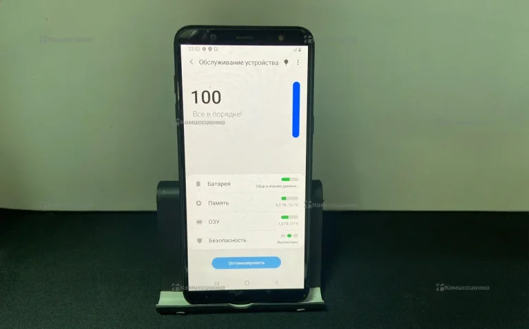 Samsung Galaxy J8 3/32 ГБ