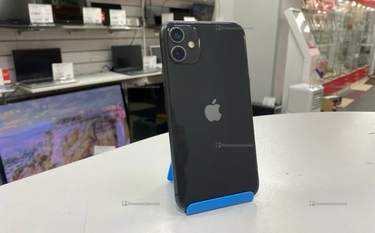Телефон Apple iPhone 11 4/128 ГБ