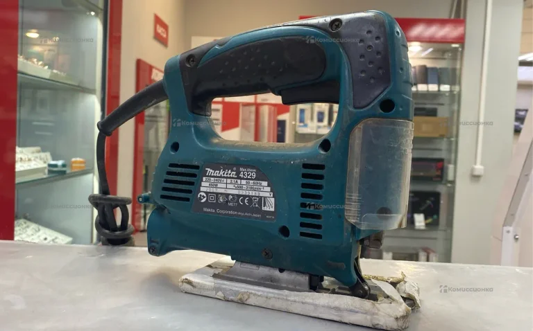 Электролобзик makita 4329
