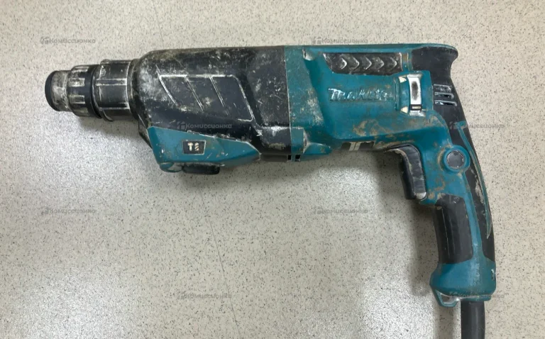 Перфоратор Makita HR2630