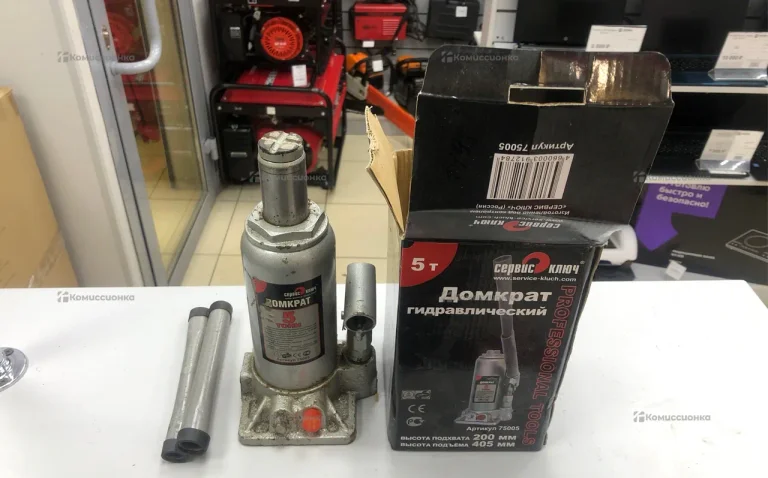 Домкрат сервис ключ 5т