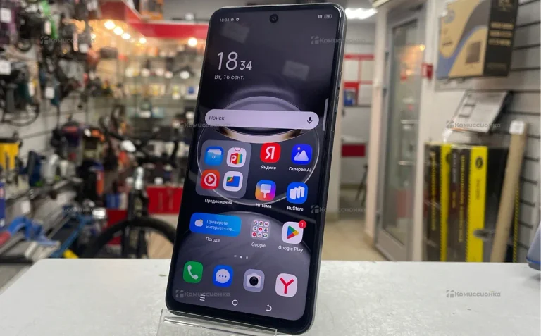 Tecno Spark 30 8/256 ГБ