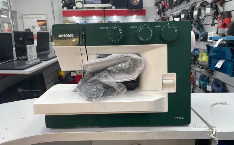 Швейная машина  Janome 1522GN