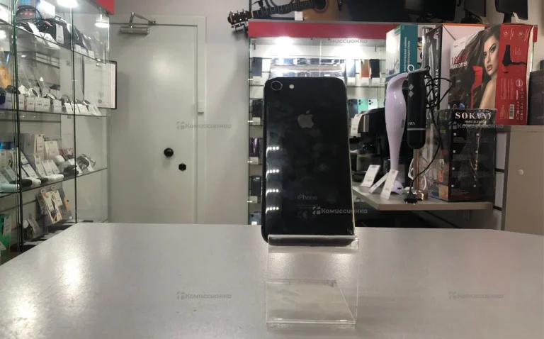 Apple Iphone 8 64 ГБ